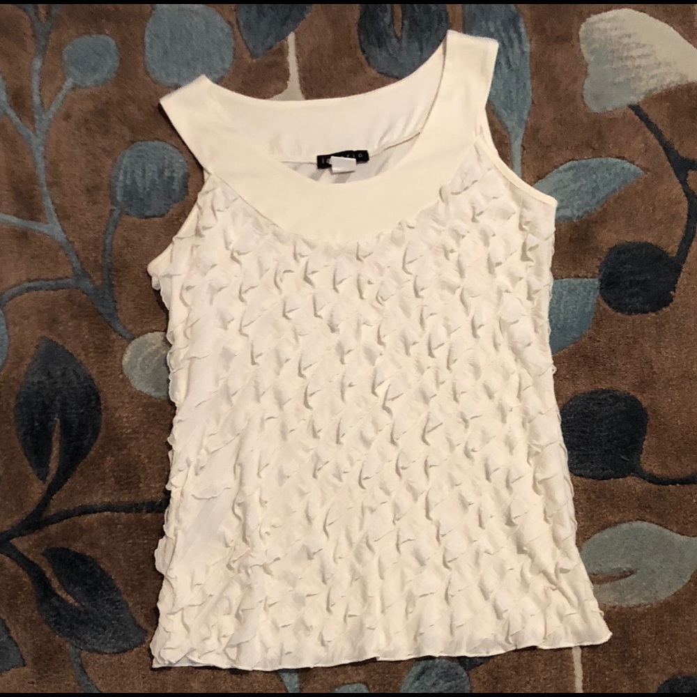 White Ladies Sleeveless Top
